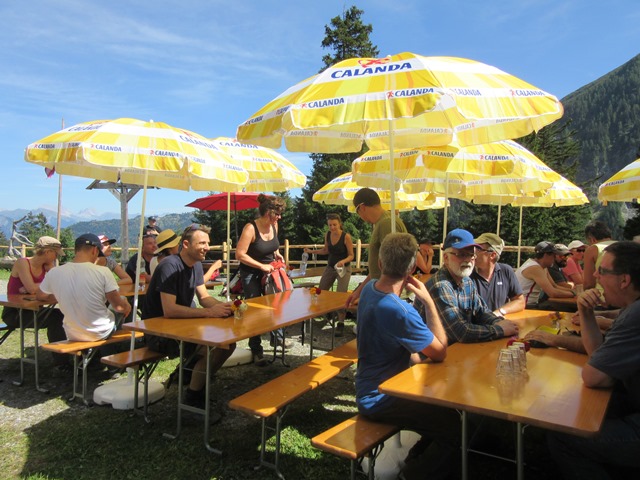 Genussvoller Apéro mit lokalen Produkten (c) Katharina Fries, WWF